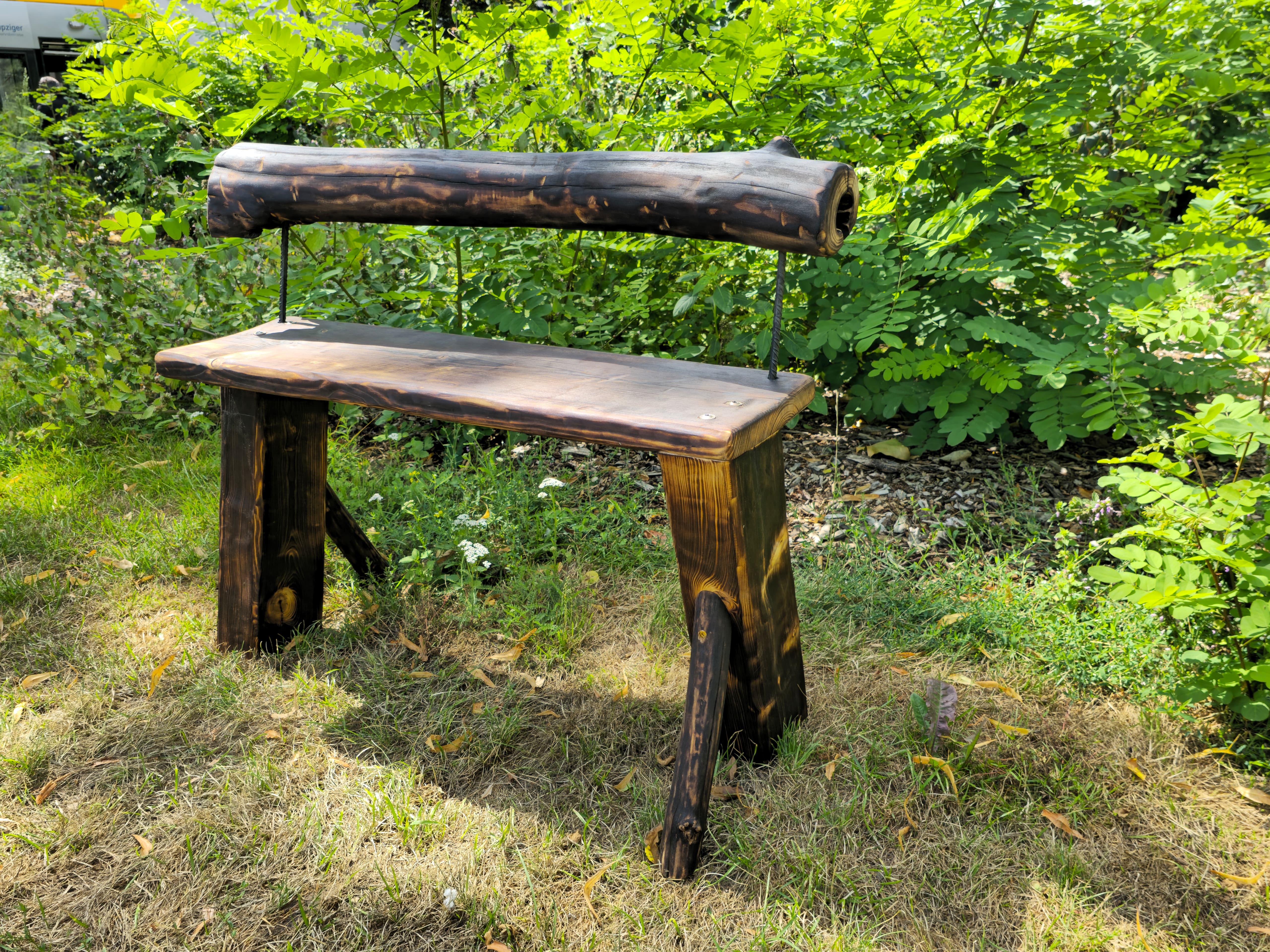 Rustikale Holzbank aus Kiefer & Baumholz