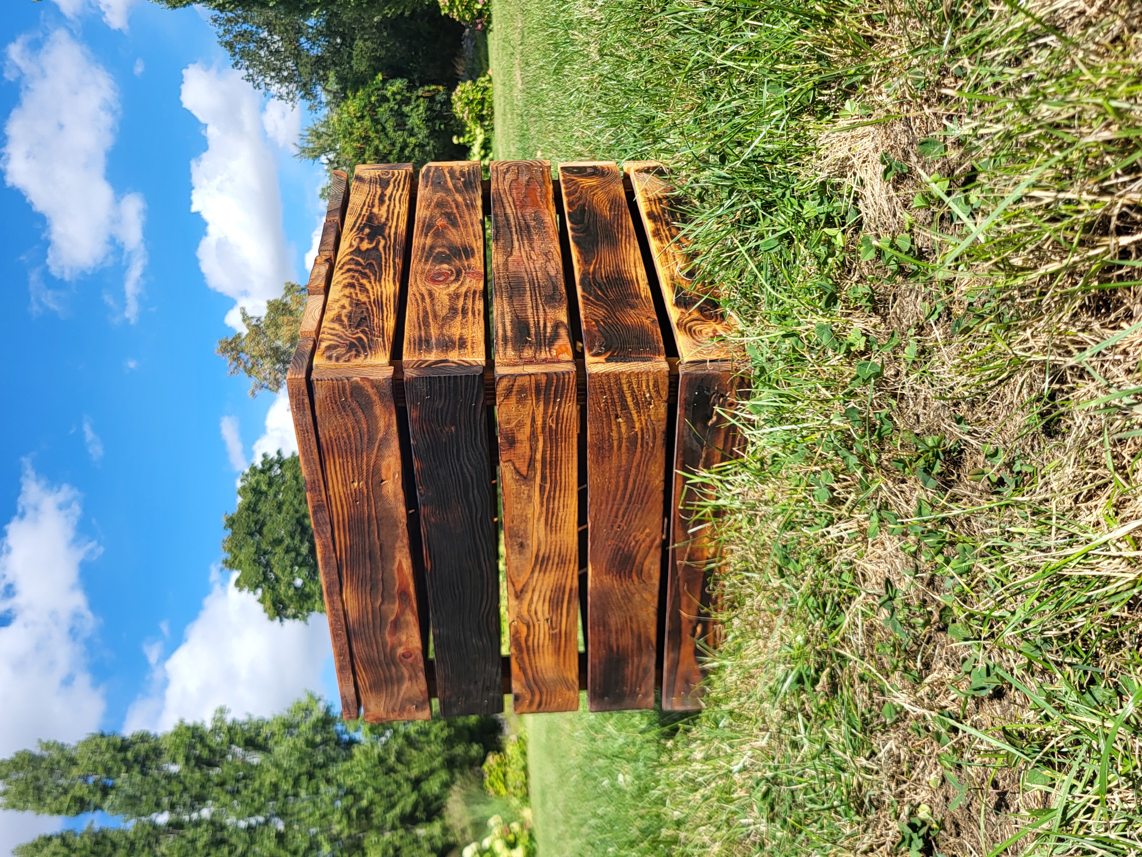 Holzkiste zum Aufklappen